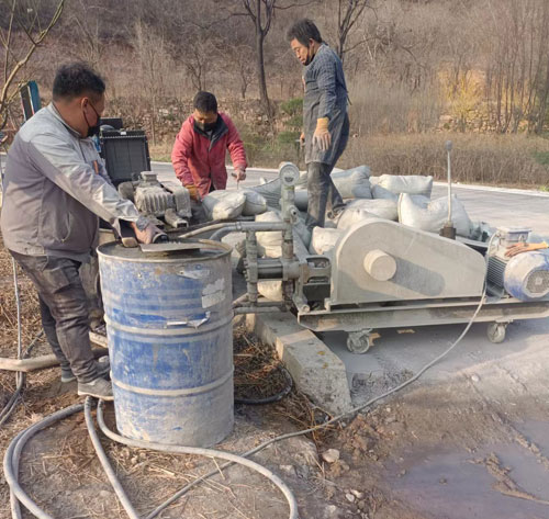 颍东路面下沉注浆